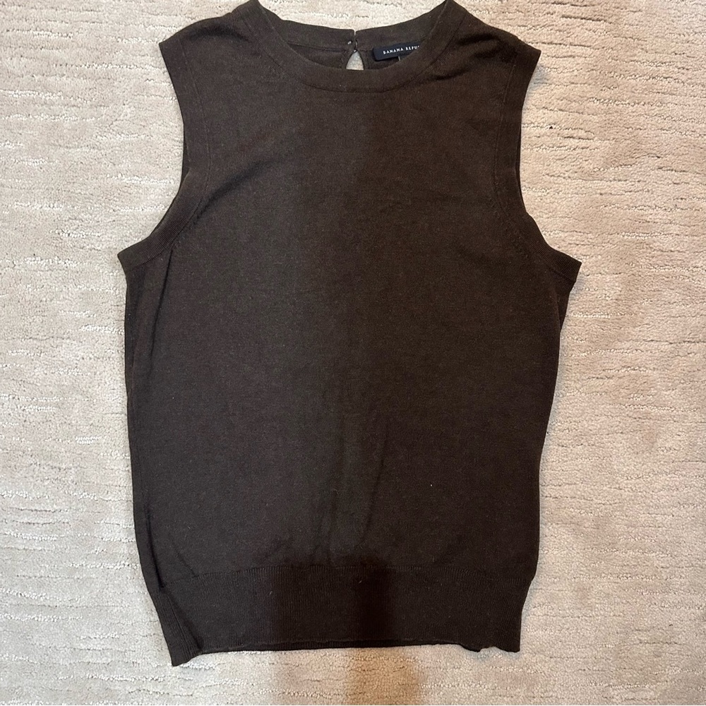 Banana Republic Silk and Cashmere Blend Sleeveless Sweater Size M